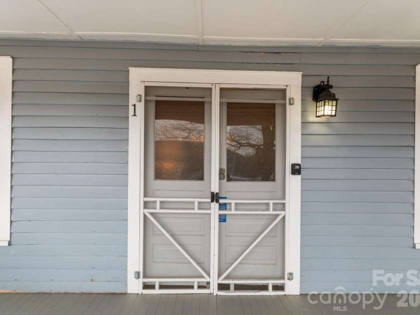 33 Vance Avenue, Black Mountain, NC 28711.  MLS# CAR4377818, YatesRealty ID 19175. #1 Entry
