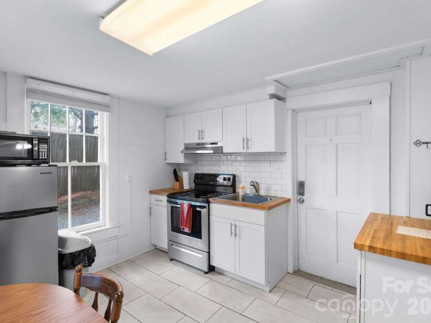 33 Vance Avenue, Black Mountain, NC 28711.  MLS# CAR4377818, YatesRealty ID 19175. #2 (main level)