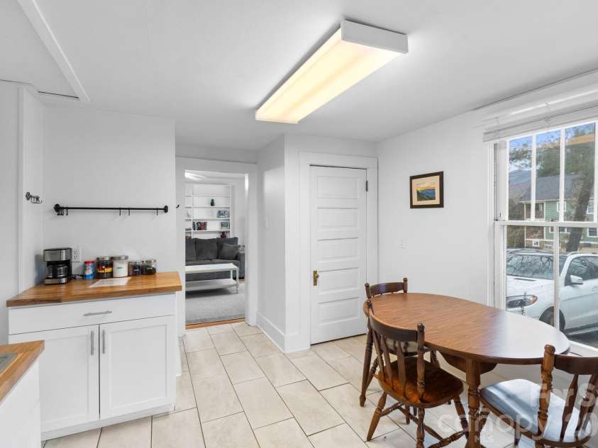 33 Vance Avenue, Black Mountain, NC 28711.  MLS# CAR4377818, YatesRealty ID 19175. #2 (main level)