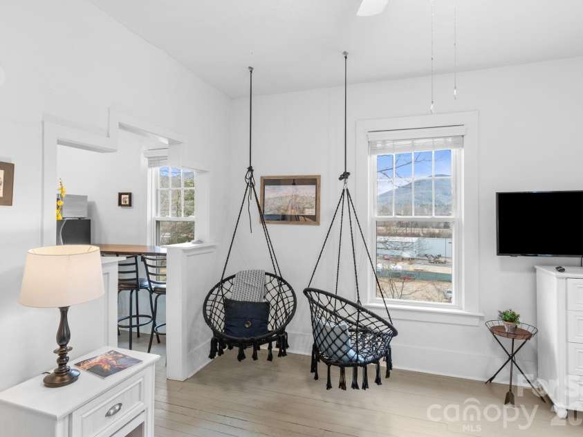 33 Vance Avenue, Black Mountain, NC 28711.  MLS# CAR4377818, YatesRealty ID 19175. #3 (upper level)