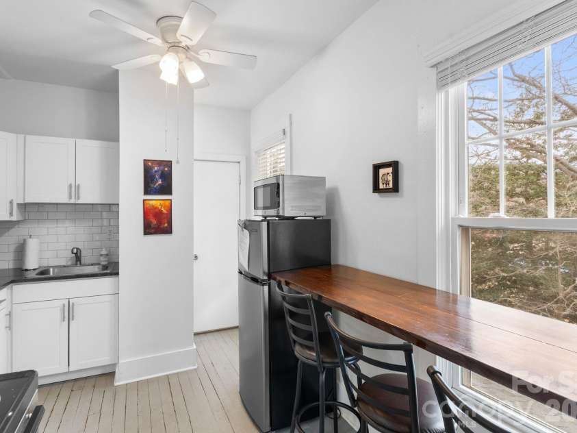 33 Vance Avenue, Black Mountain, NC 28711.  MLS# CAR4377818, YatesRealty ID 19175. #3 (upper level)