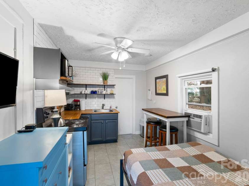 33 Vance Avenue, Black Mountain, NC 28711.  MLS# CAR4377818, YatesRealty ID 19175. #5 (main level)