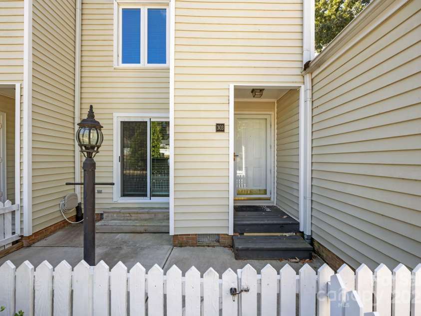 303 Eastwood Drive, Salisbury, NC 28146.  MLS# CAR4302370, YatesRealty ID 19177. 