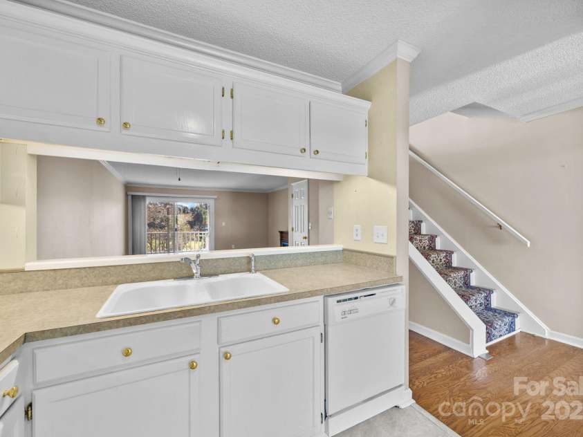 303 Eastwood Drive, Salisbury, NC 28146.  MLS# CAR4302370, YatesRealty ID 19177. 