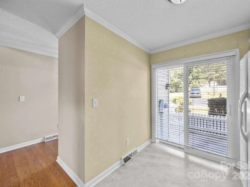 303 Eastwood Drive, Salisbury, NC 28146.  MLS# CAR4302370, YatesRealty ID 19177. 