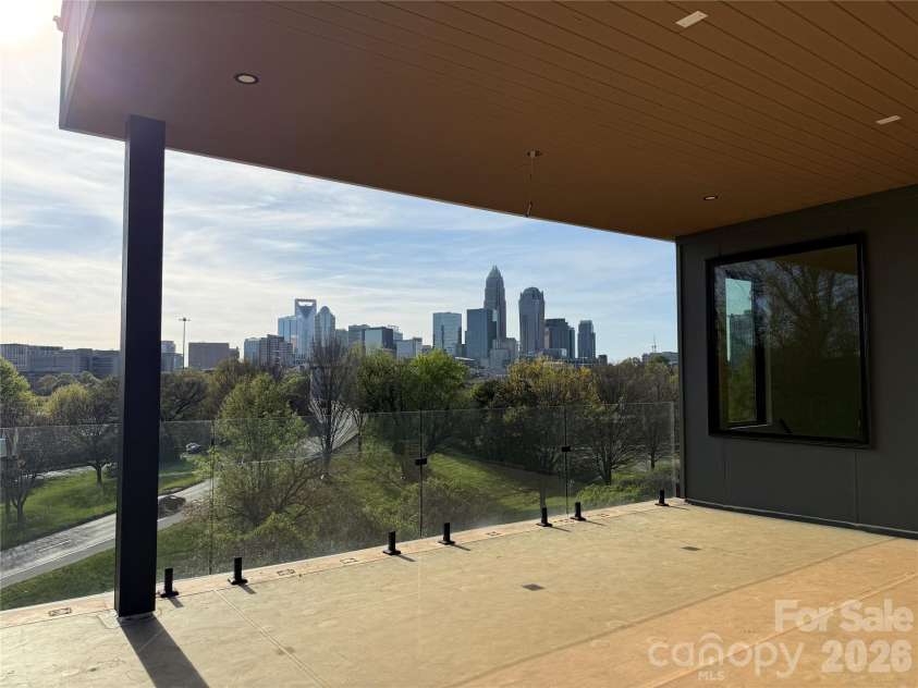 620 Cross Trail Drive, Charlotte, NC 28204.  MLS# CAR4362896, YatesRealty ID 19177. 