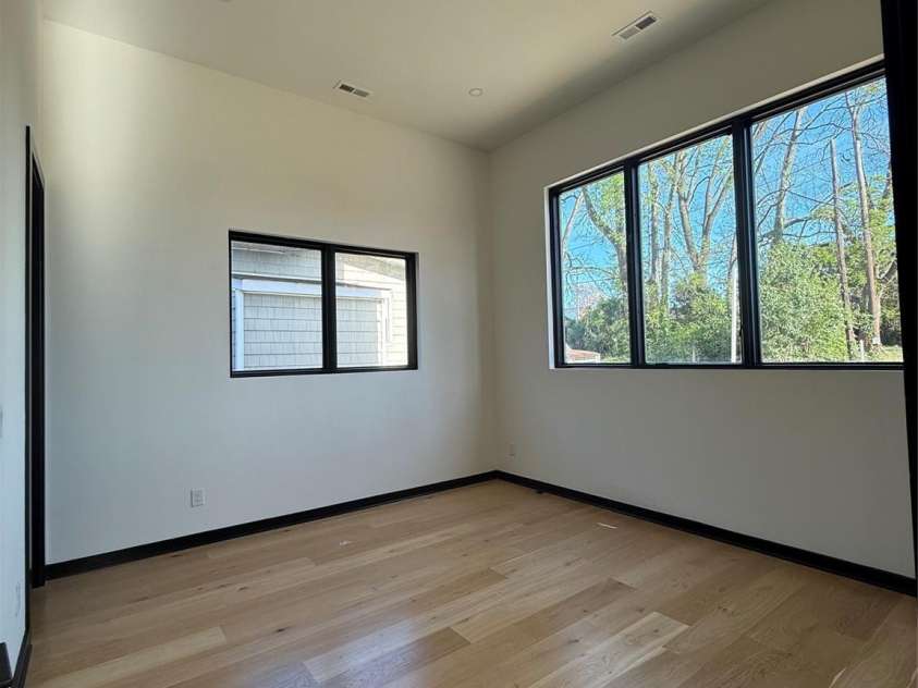 620 Cross Trail Drive, Charlotte, NC 28204.  MLS# CAR4362896, YatesRealty ID 19177. 
