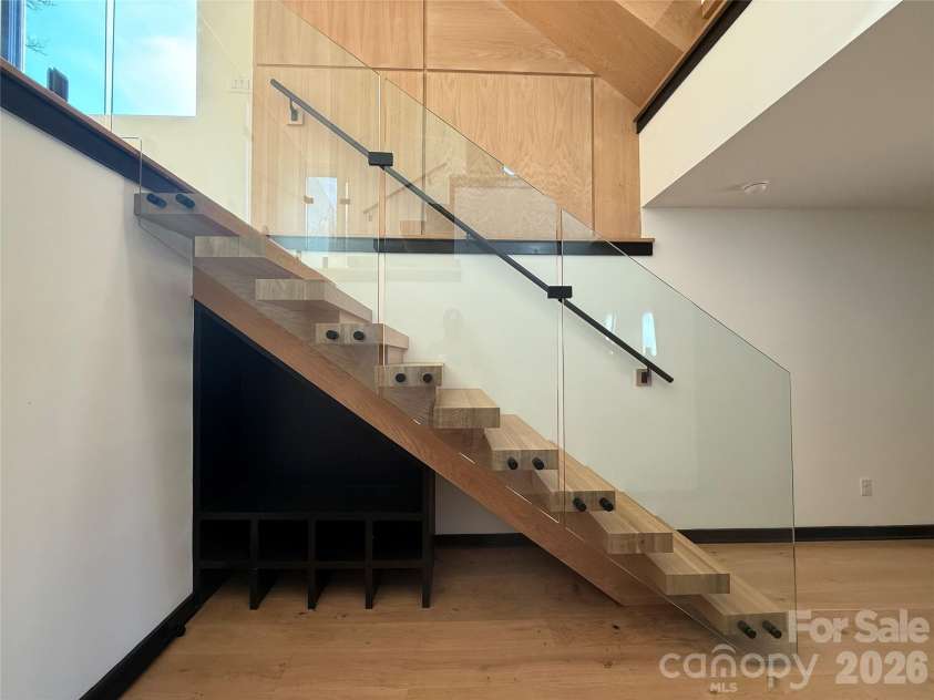 620 Cross Trail Drive, Charlotte, NC 28204.  MLS# CAR4362896, YatesRealty ID 19177. Foyer / entry
