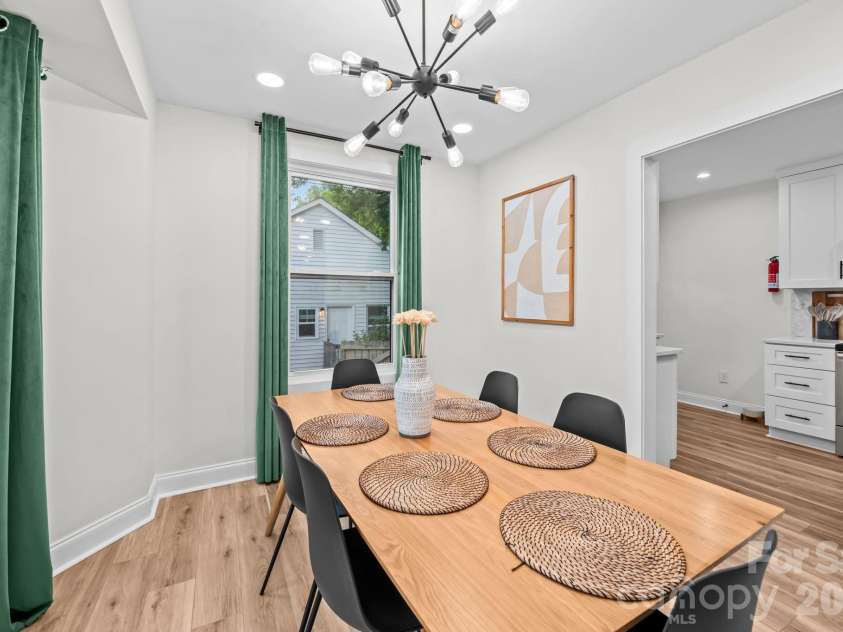 3021 Dogwood Avenue, Charlotte, NC 28206.  MLS# CAR4375732, YatesRealty ID 19178. 