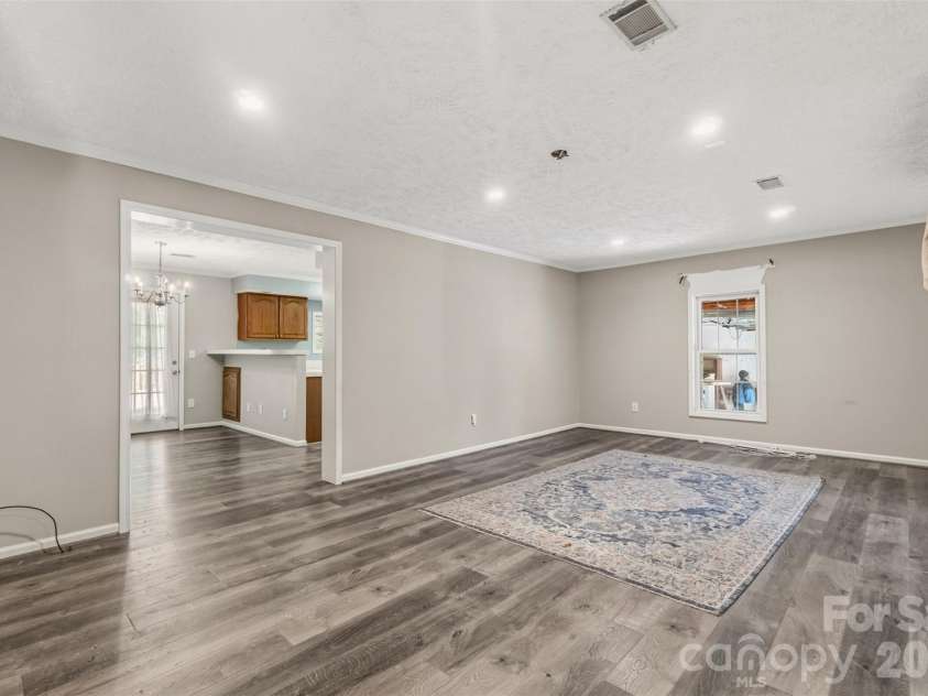 414 West Avenue, Charlotte, NC 28208.  MLS# CAR4363322, YatesRealty ID 19180. 