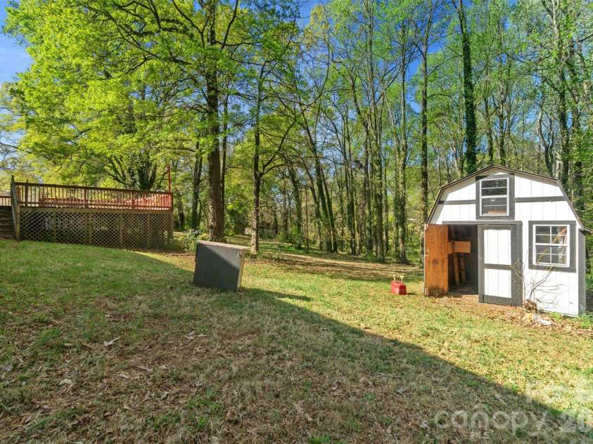 414 West Avenue, Charlotte, NC 28208.  MLS# CAR4363322, YatesRealty ID 19180. 