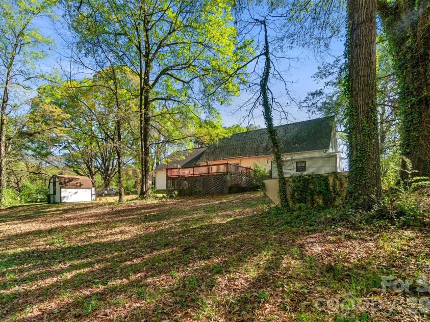 414 West Avenue, Charlotte, NC 28208.  MLS# CAR4363322, YatesRealty ID 19180. 