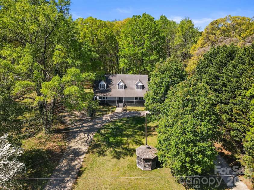 414 West Avenue, Charlotte, NC 28208.  MLS# CAR4363322, YatesRealty ID 19180. 