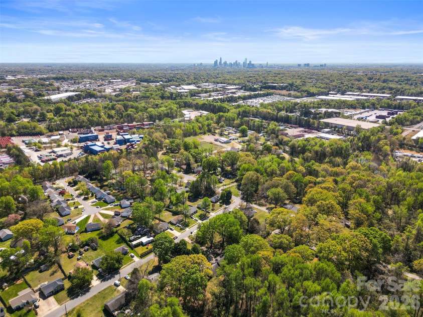 414 West Avenue, Charlotte, NC 28208.  MLS# CAR4363322, YatesRealty ID 19180. 