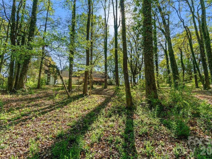 414 West Avenue, Charlotte, NC 28208.  MLS# CAR4363322, YatesRealty ID 19180. 