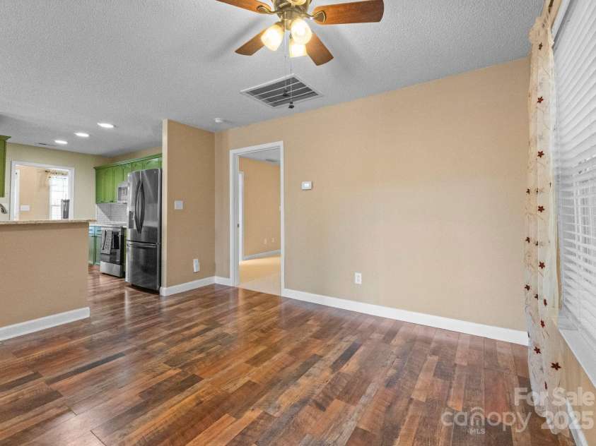 110 Whitehall Drive, Mooresville, NC 28117.  MLS# CAR4268703, YatesRealty ID 19181. 