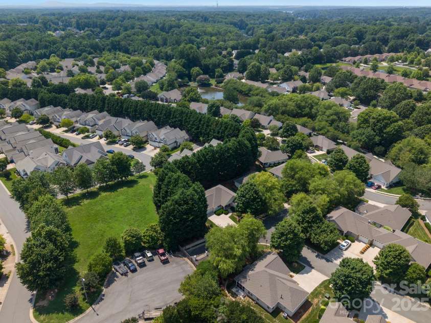 110 Whitehall Drive, Mooresville, NC 28117.  MLS# CAR4268703, YatesRealty ID 19181. 