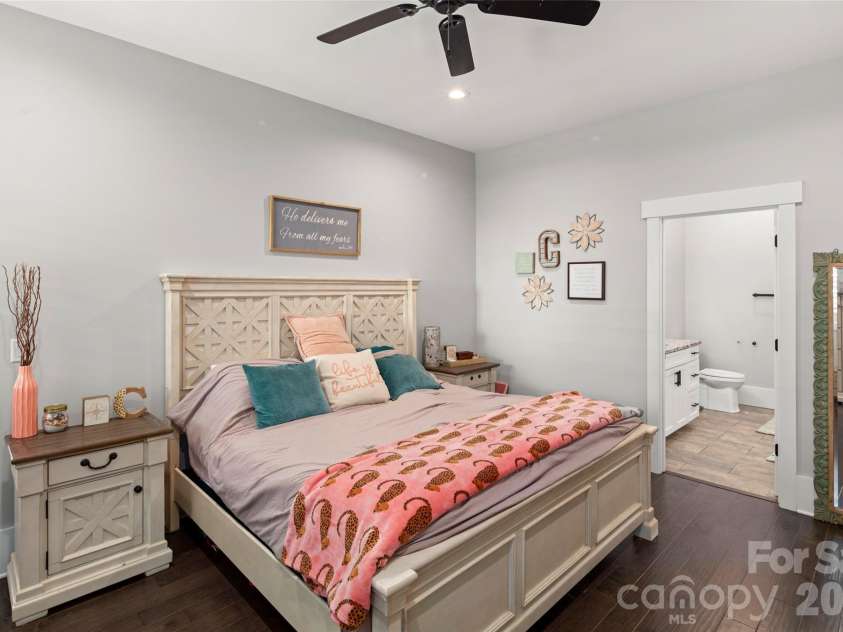 231 Tower Circle, Hendersonville, NC 28739.  MLS# CAR4372970, YatesRealty ID 19183. Apartment bedroom