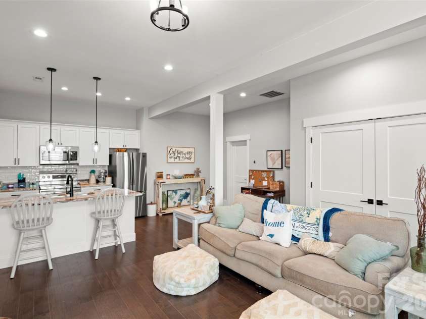 231 Tower Circle, Hendersonville, NC 28739.  MLS# CAR4372970, YatesRealty ID 19183. Apartment includes laundry and 1.5 baths