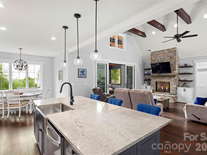 231 Tower Circle, Hendersonville, NC 28739.  MLS# CAR4372970, YatesRealty ID 19183. Open floor plan
