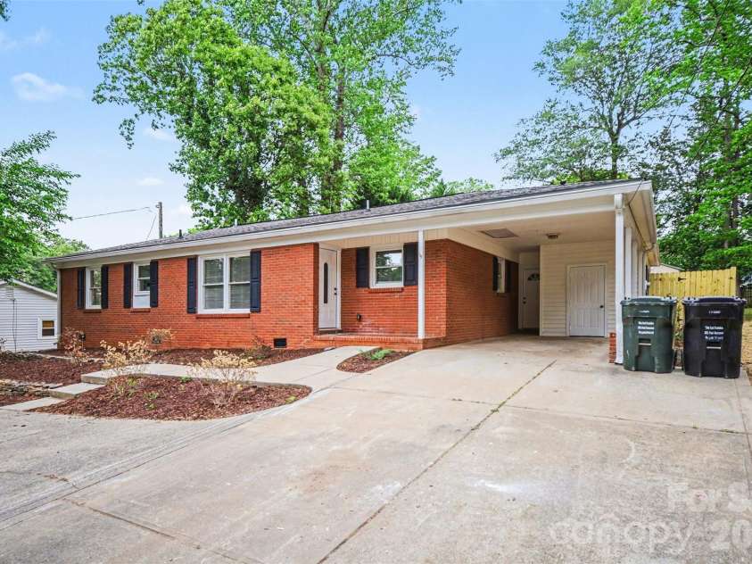 694 Forest Street, Concord, NC 28025.  MLS# CAR4367957, YatesRealty ID 19184. Front