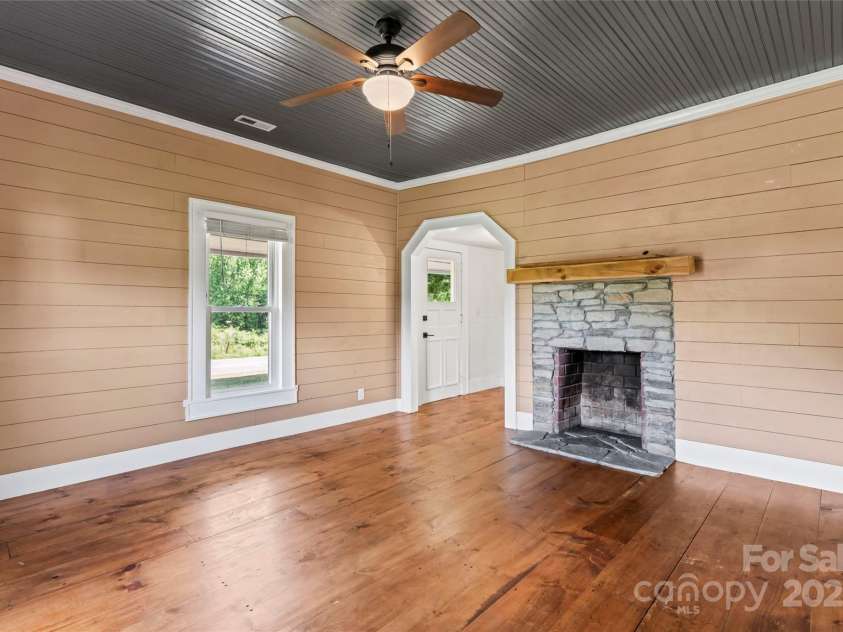 233 Sellars Road, Kings Mountain, NC 28086.  MLS# CAR4263196, YatesRealty ID 19187. 