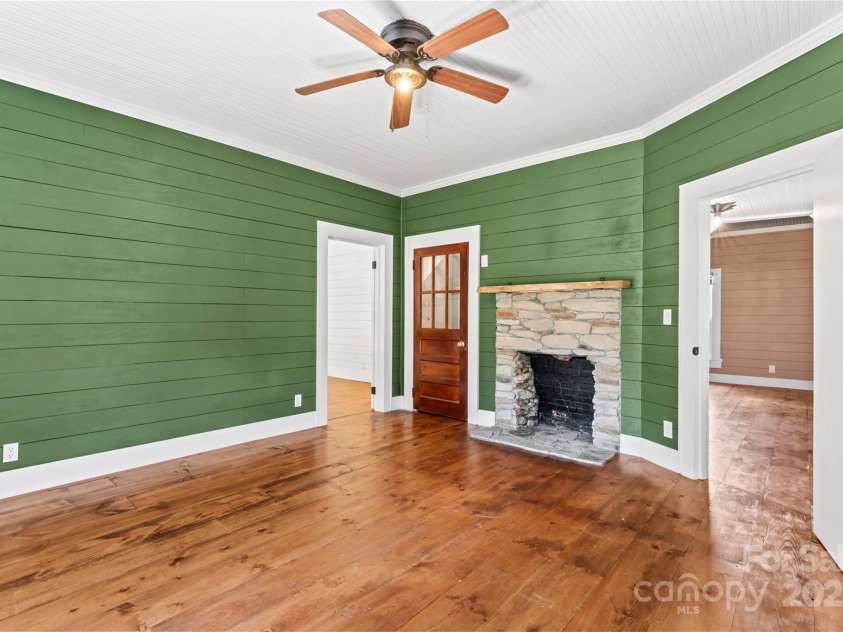 233 Sellars Road, Kings Mountain, NC 28086.  MLS# CAR4263196, YatesRealty ID 19187. 