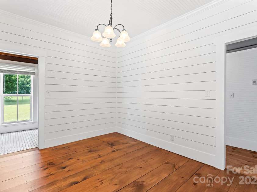 233 Sellars Road, Kings Mountain, NC 28086.  MLS# CAR4263196, YatesRealty ID 19187. 