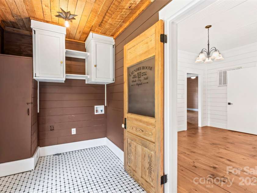 233 Sellars Road, Kings Mountain, NC 28086.  MLS# CAR4263196, YatesRealty ID 19187. 