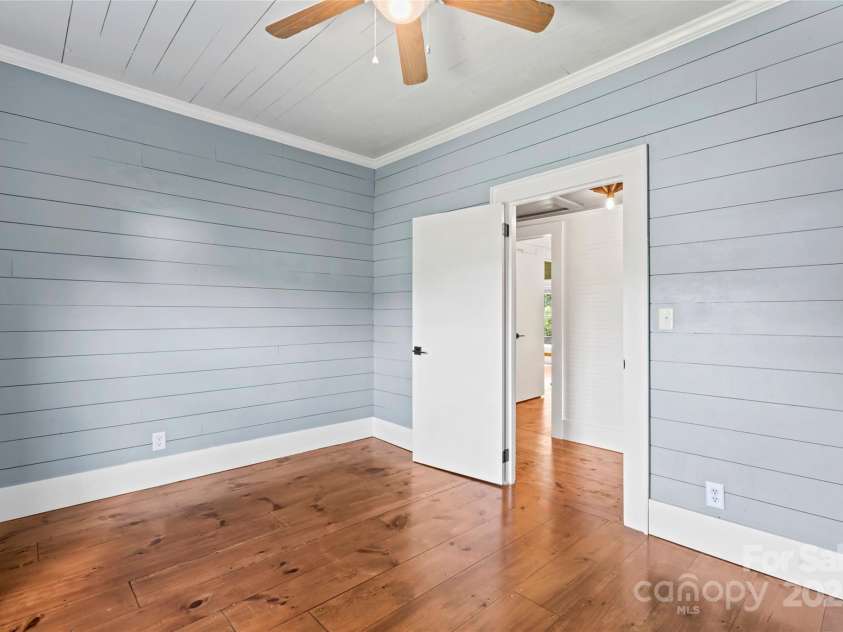 233 Sellars Road, Kings Mountain, NC 28086.  MLS# CAR4263196, YatesRealty ID 19187. 