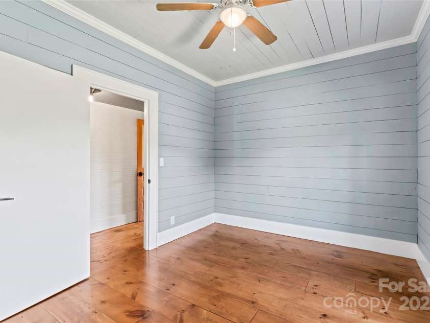 233 Sellars Road, Kings Mountain, NC 28086.  MLS# CAR4263196, YatesRealty ID 19187. 