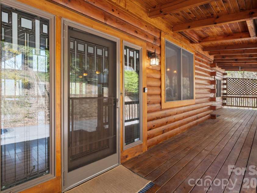 248 Hillcrest Lane, Banner Elk, NC 28604.  MLS# CAR4375067, YatesRealty ID 19187. 