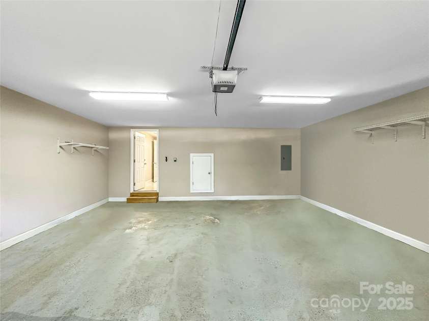 1625 Damascus Circle, Conover, NC 28613.  MLS# CAR4268019, YatesRealty ID 19188. Double Garage