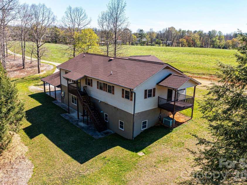 3855 Angelic Way, Lenoir, NC 28645.  MLS# CAR4361517, YatesRealty ID 19188. 