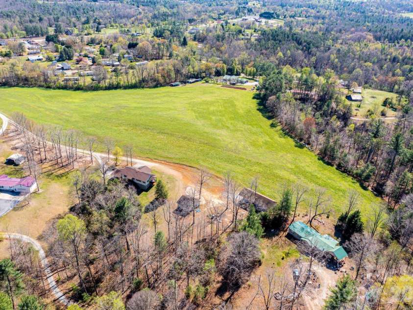 3855 Angelic Way, Lenoir, NC 28645.  MLS# CAR4361517, YatesRealty ID 19188. 
