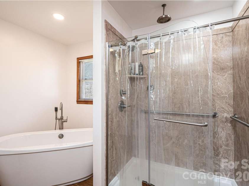 3855 Angelic Way, Lenoir, NC 28645.  MLS# CAR4361517, YatesRealty ID 19188. 
