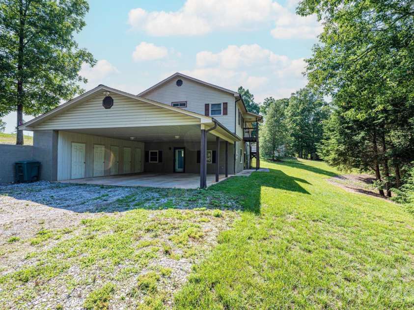 3855 Angelic Way, Lenoir, NC 28645.  MLS# CAR4361517, YatesRealty ID 19188. 