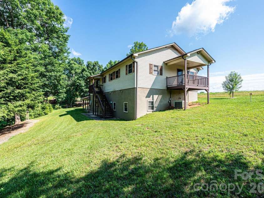 3855 Angelic Way, Lenoir, NC 28645.  MLS# CAR4361517, YatesRealty ID 19188. 