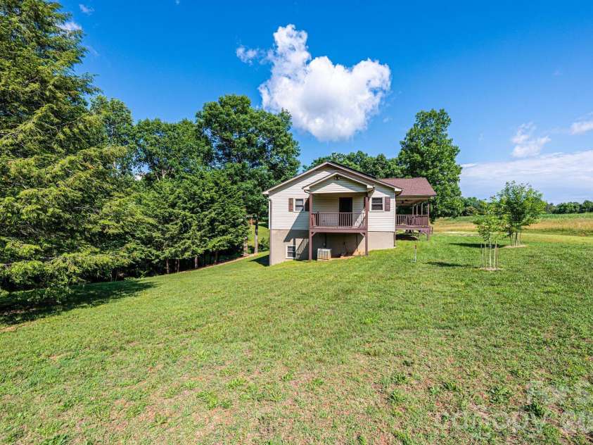 3855 Angelic Way, Lenoir, NC 28645.  MLS# CAR4361517, YatesRealty ID 19188. 
