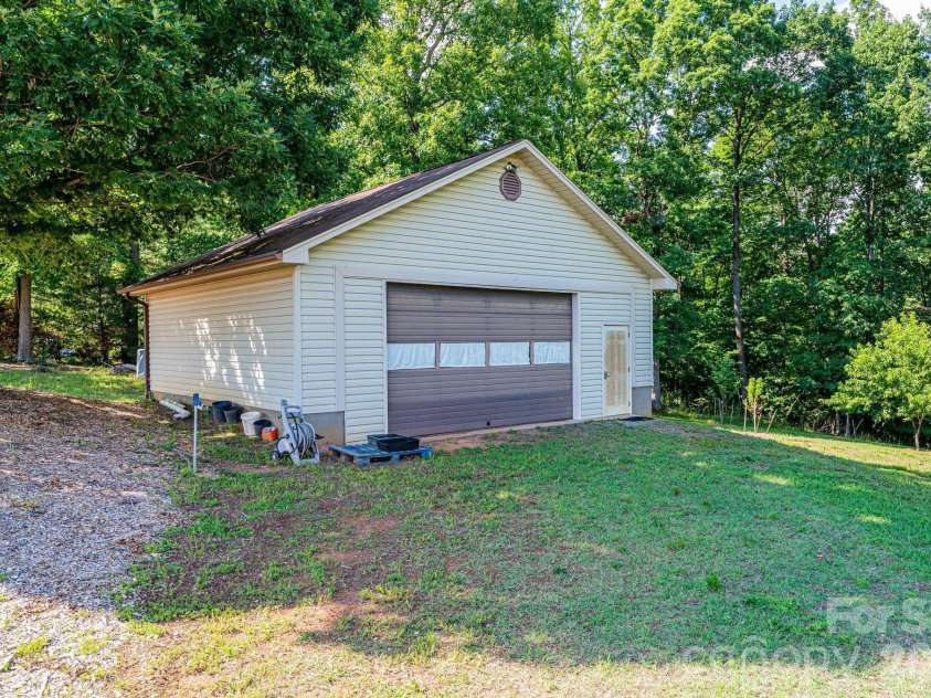 3855 Angelic Way, Lenoir, NC 28645.  MLS# CAR4361517, YatesRealty ID 19188. 