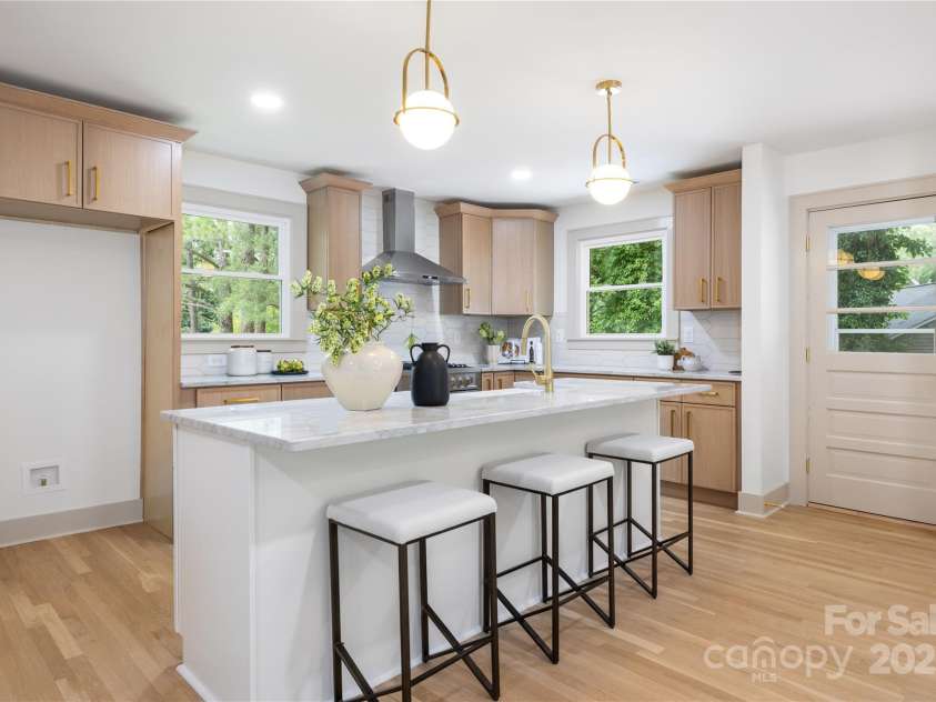 4929 Prentice Place, Charlotte, NC 28210.  MLS# CAR4267587, YatesRealty ID 19189. 