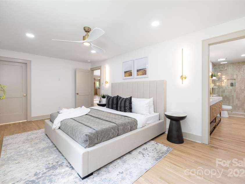 4929 Prentice Place, Charlotte, NC 28210.  MLS# CAR4267587, YatesRealty ID 19189. 