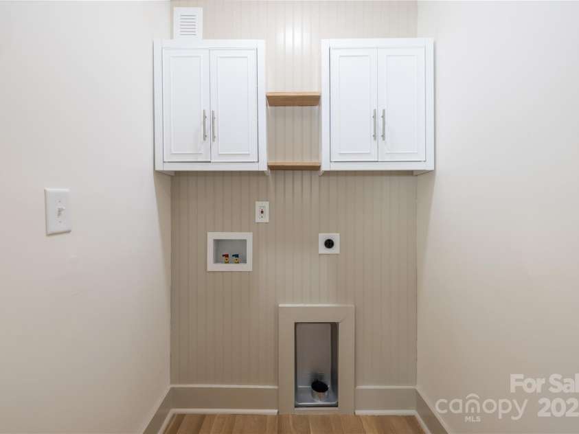 4929 Prentice Place, Charlotte, NC 28210.  MLS# CAR4267587, YatesRealty ID 19189. 