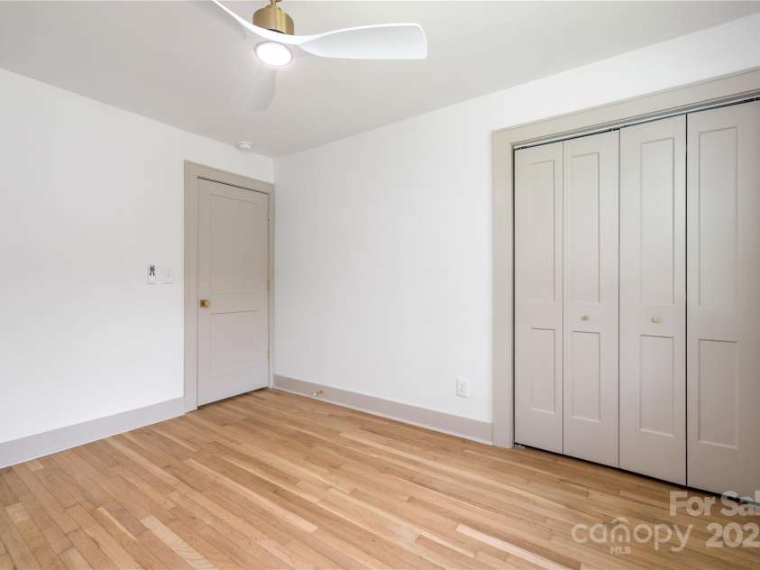 4929 Prentice Place, Charlotte, NC 28210.  MLS# CAR4267587, YatesRealty ID 19189. 