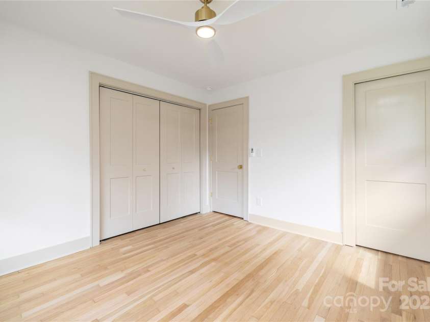 4929 Prentice Place, Charlotte, NC 28210.  MLS# CAR4267587, YatesRealty ID 19189. 