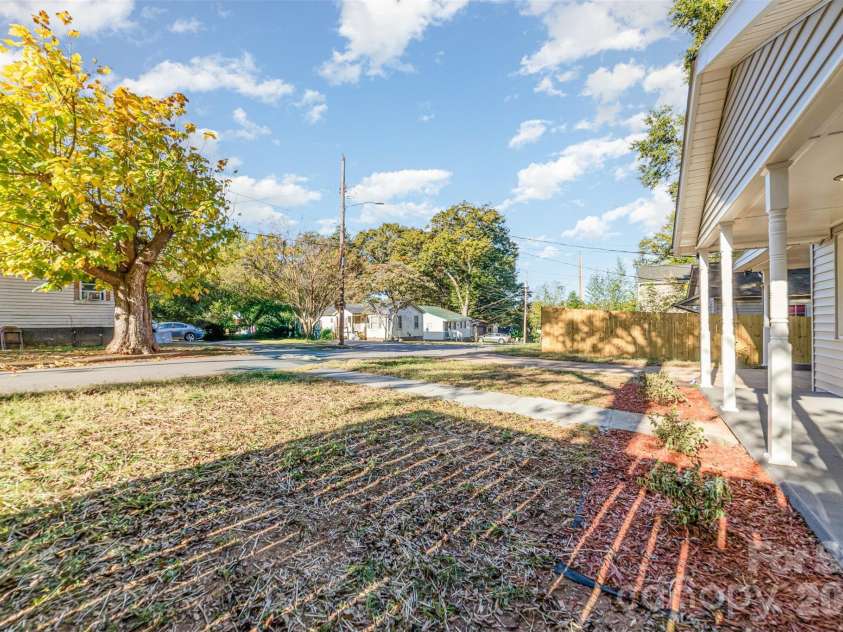 211 Putnam Street, Shelby, NC 28152.  MLS# CAR4306063, YatesRealty ID 19190. 