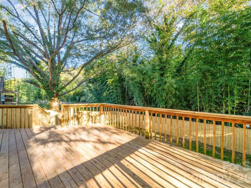 211 Putnam Street, Shelby, NC 28152.  MLS# CAR4306063, YatesRealty ID 19190. 