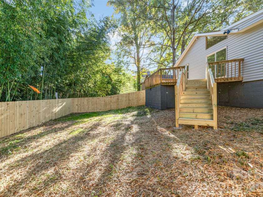 211 Putnam Street, Shelby, NC 28152.  MLS# CAR4306063, YatesRealty ID 19190. 