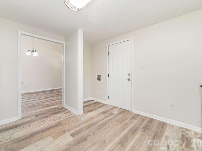 211 Putnam Street, Shelby, NC 28152.  MLS# CAR4306063, YatesRealty ID 19190. Washer hookup