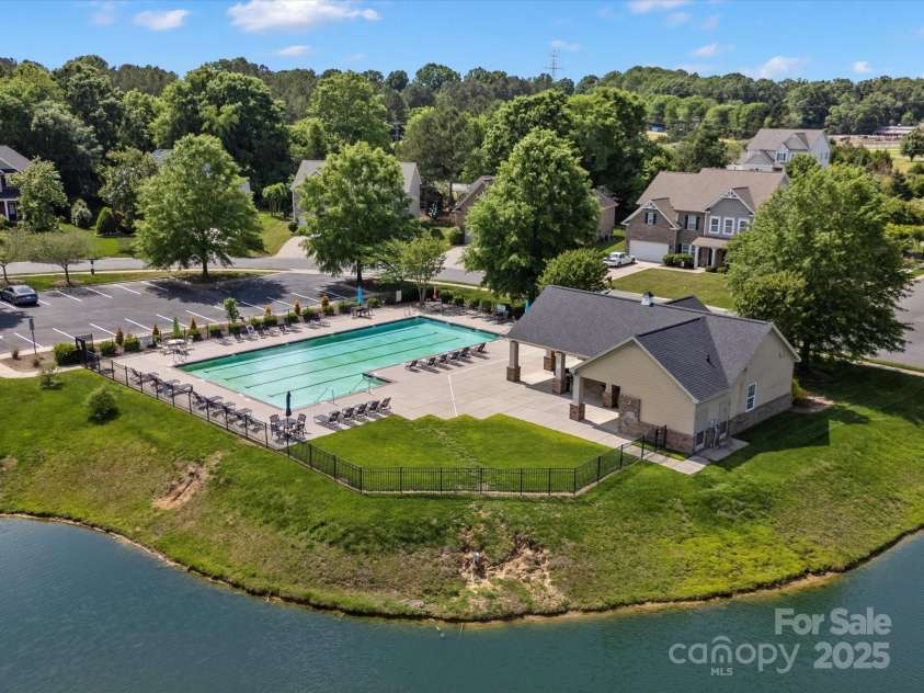 2467 Chatham Drive, Fort Mill, SC 29707.  MLS# CAR4252977, YatesRealty ID 19191. Chastain Village has beautiful amenities just a short walk away!